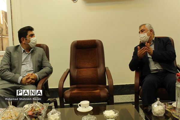 نشست هم‌اندیشی شور عاطفه‌ها