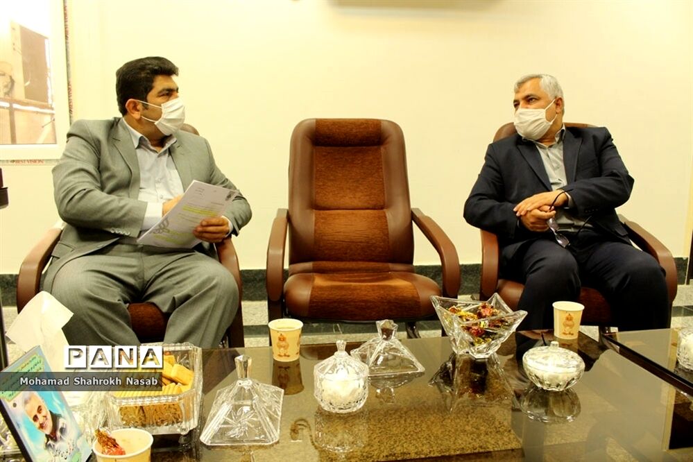 نشست هم‌اندیشی شور عاطفه‌ها
