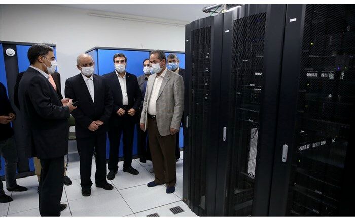 بازدید وزیر آموزش‌وپرورش از مرکز دیتاسنتر دانشگاه شهید رجایی