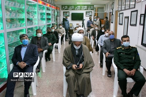 مراسم رونمایی از دو کتاب شهدای مدافع حرم (شهید سلیمانی و شهید دانشگر)