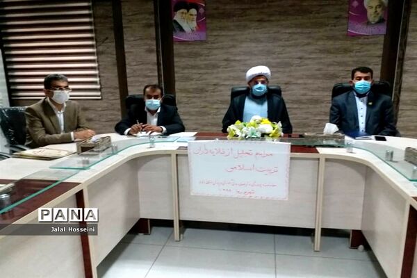 تجلیل از فعالان و طلایه داران منطقه دلوار