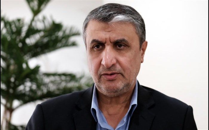 محمد اسلامی : دولت نقدینگی  را کنترل و پول‌های سرگردان را به سمت تولید هدایت کند