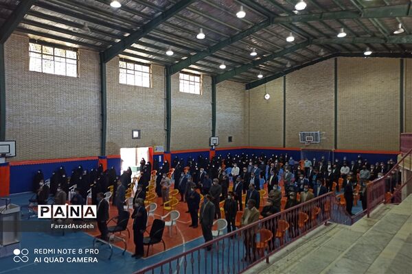 جلسه مدیران  مدارس  کاشمر  بارعایت پروتکل های بهداشتی