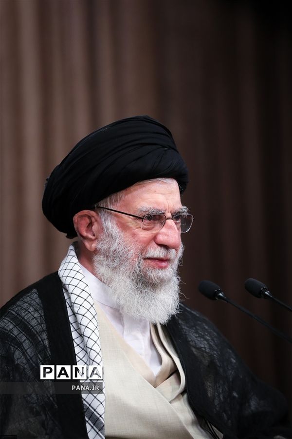 سخنرانی رهبر معظم انقلاب در آئین تجلیل از پیشکسوتان دفاع مقدس