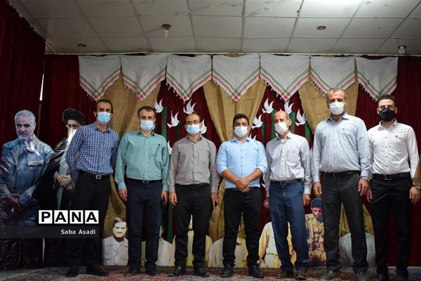 گرامیداشت هفته دفاع مقدس و نواختن زنگ ایثار و شهادت در شهر گله دار