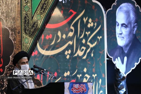 مراسم تجلیل از پیشکسوتان دفاع مقدس در آذربایجان غربی