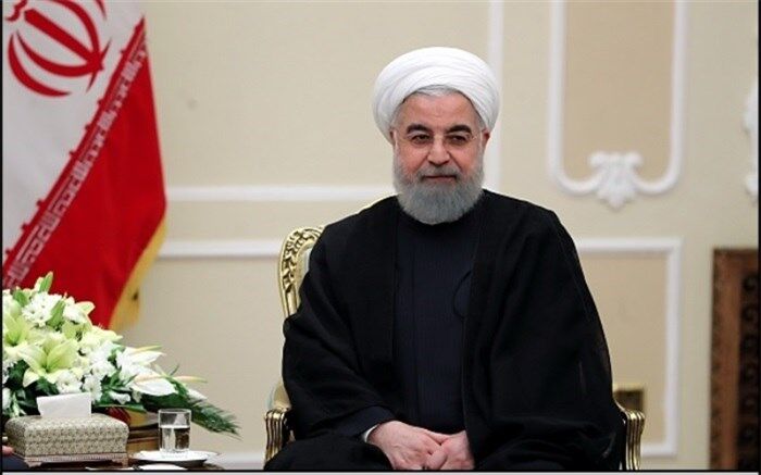 روحانی: شهدا و ایثارگران مشعلی فروزان برای جوامع اسلامی هستند