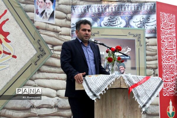 افتتاح نمایشگاه عکس دفاع مقدس در قائم شهر