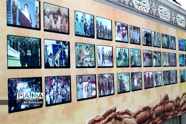 افتتاح نمایشگاه عکس دفاع مقدس در قائم شهر