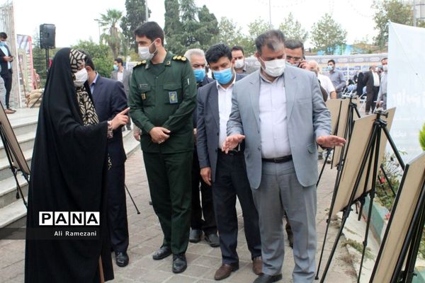 افتتاح نمایشگاه عکس دفاع مقدس در قائم شهر