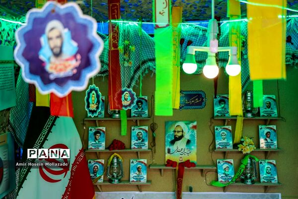 نمایشگاه هفته دفاع مقدس در ارومیه
