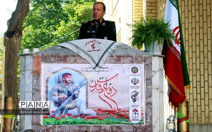 انتقال فرهنگ ایثار و مقاومت به دانش آموزان ضروریست