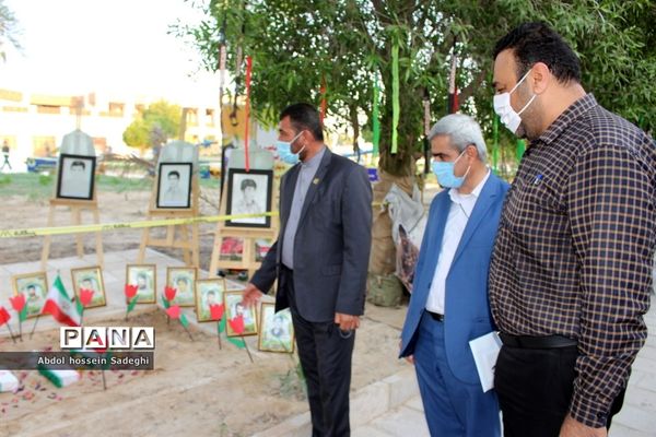 افتتاح نمایشگاه دستاوردهای دفاع مقدس  و مقاومت در بوشهر