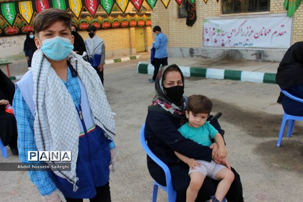 نواختن زنگ ایثار و مقاومت در بوشهر