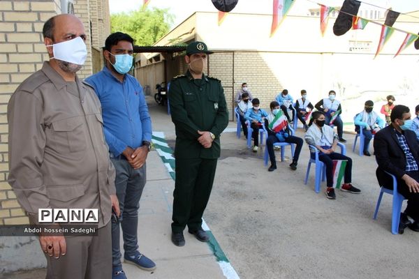 نواختن زنگ ایثار و مقاومت در بوشهر