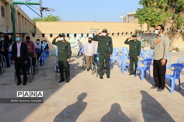 نواختن زنگ ایثار و مقاومت در بوشهر