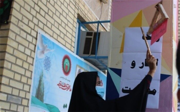 زنگ ایثار و مقاومت در مدارس دیر نواخته شد
