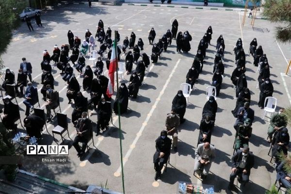 مراسم بزرگداشت هفته دفاع مقدس و تکریم خانواده شهدا