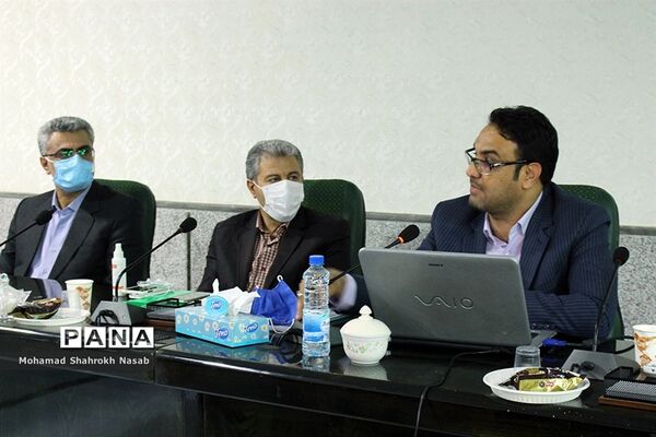 نشست شورای معاونان اداره‌کل آموزش و پرورش خوزستان