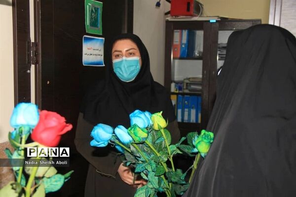 تجلیل مدیریت آموزش و پرورش شهرستان بوشهر از مدافعان سلامت