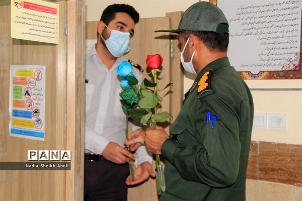 تجلیل مدیریت آموزش و پرورش شهرستان بوشهر از مدافعان سلامت