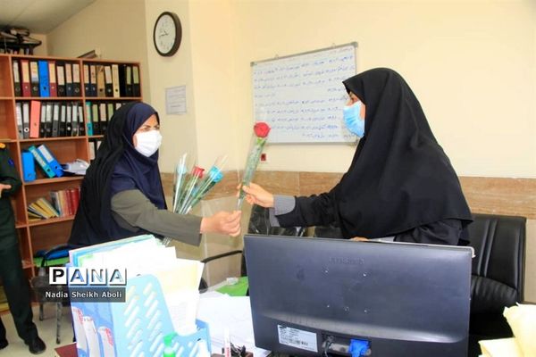 تجلیل مدیریت آموزش و پرورش شهرستان بوشهر از مدافعان سلامت