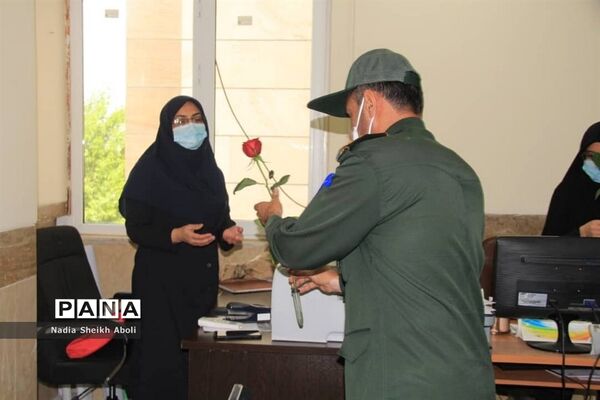 تجلیل مدیریت آموزش و پرورش شهرستان بوشهر از مدافعان سلامت