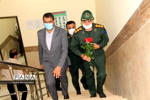 تجلیل مدیریت آموزش و پرورش شهرستان بوشهر از مدافعان سلامت
