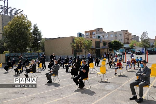 نواختن زنگ مهربانی در  آموزش و پرورش ناحیه 7 مشهد