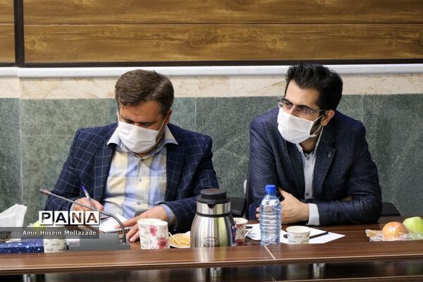 نشست صمیمی فرمانده قرارگاه حمزه سیدالشهدا(ع) با اصحاب رسانه
