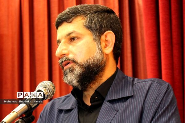 آیین رونمایی از کتاب جهش تولید در اهواز
