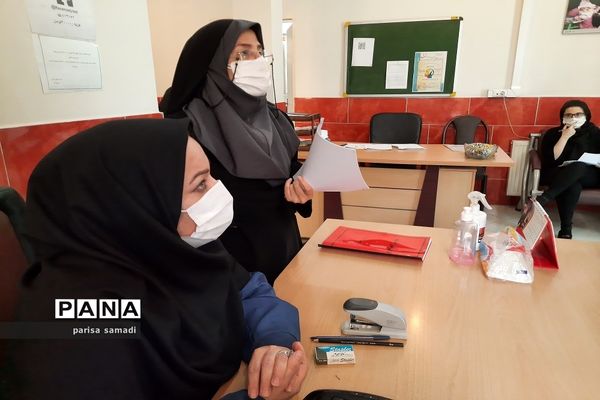 انتخاب رشته کنکور توسط مشاورین مجرب منطقه 13