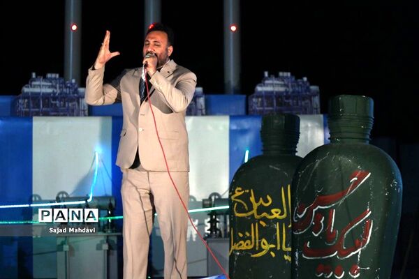 اختتامیه جشنواره شعر دفاع مقدس رازهای ارغوانی