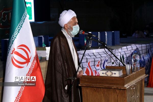 اختتامیه جشنواره شعر دفاع مقدس رازهای ارغوانی