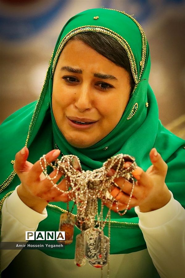 نمایش سرو مجنون در جزیره کیش