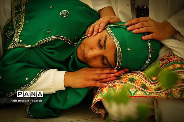 نمایش سرو مجنون در جزیره کیش