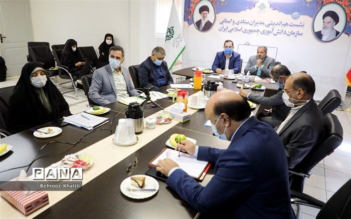 ۶ مدیر سابق سازمان دانش‌آموزی در استان‌ها تجلیل شدند