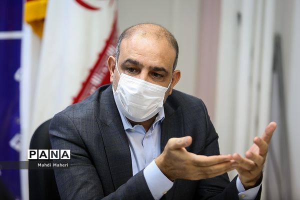 حضور محمد علیخانی رئیس کمیسیون عمران و حمل و نقل شورای اسلامی شهر تهران در خبرگزاری پانا