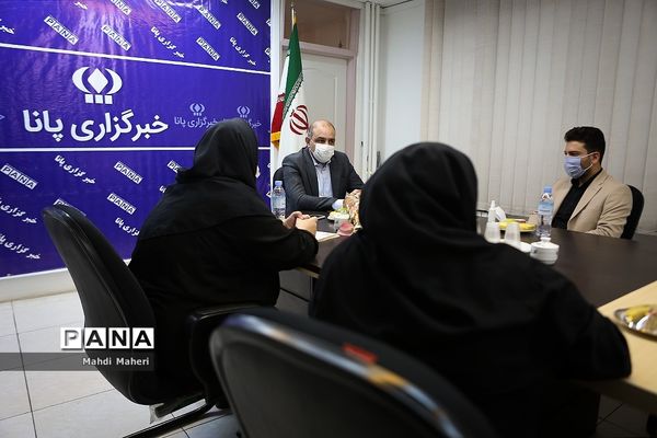 حضور محمد علیخانی رئیس کمیسیون عمران و حمل و نقل شورای اسلامی شهر تهران در خبرگزاری پانا