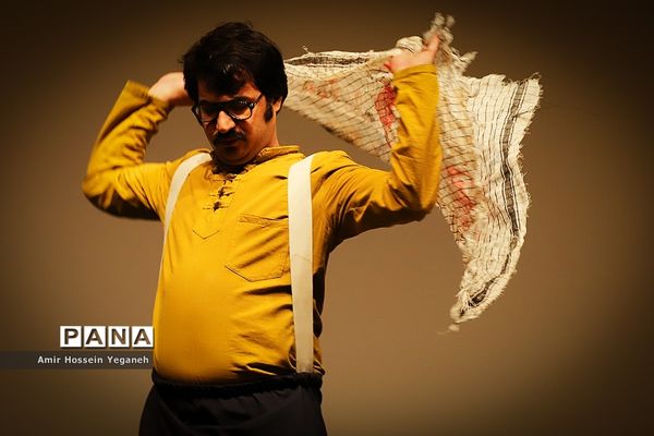 گرامیداشت شکست حصر آبادان درجزیره کیش