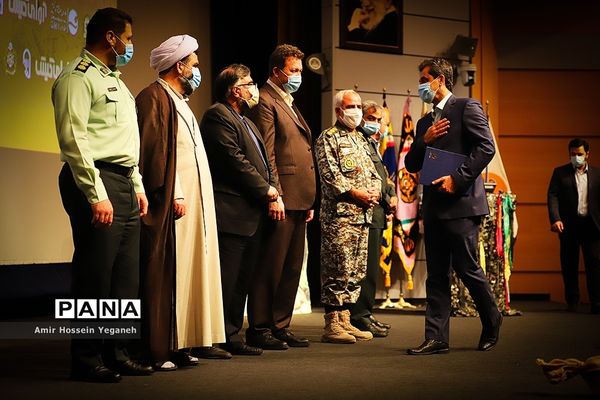 گرامیداشت شکست حصر آبادان درجزیره کیش