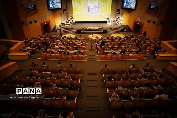 گرامیداشت شکست حصر آبادان درجزیره کیش