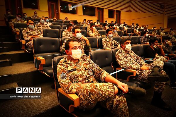 گرامیداشت شکست حصر آبادان درجزیره کیش