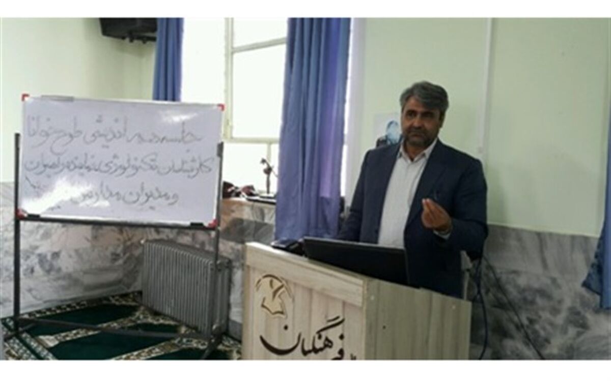 امروز باید رفتار هوشمندانه متناسب با این زیست بوم از خود بروز دهیم