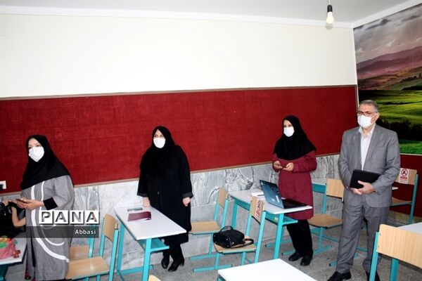 بازدید دبیرکل شورای عالی آموزش و پرورش از مدارس شهر زنجان