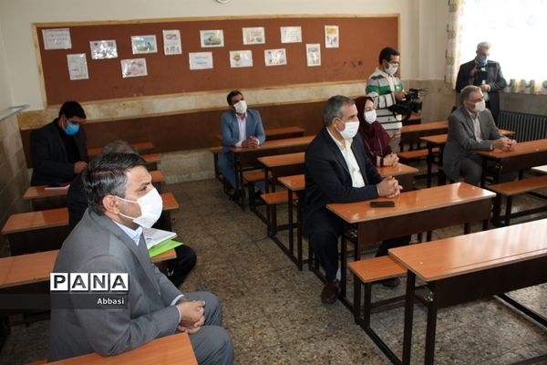 بازدید دبیرکل شورای عالی آموزش و پرورش از مدارس شهر زنجان