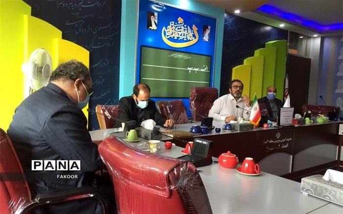 ولی پوری: فضای مجازی بهترین فرصت برای مدرسه محوری است