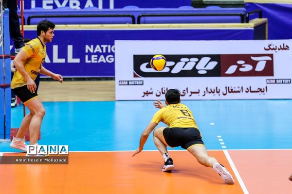 دیدار تیم های آذرباتری و شهداب یزد