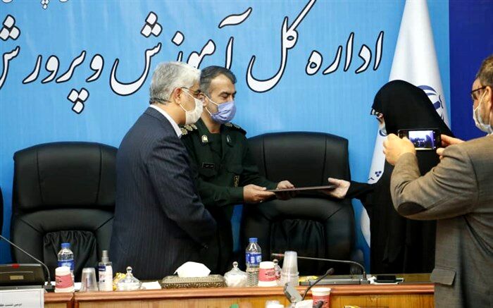 نقش و جایگاه  زنان در رشد و تعالی انسان و جامعه انسانی غیر قابل انکار است