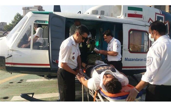 ۱۲ نفر در تصادف جاده گهرباران مصدوم شدند